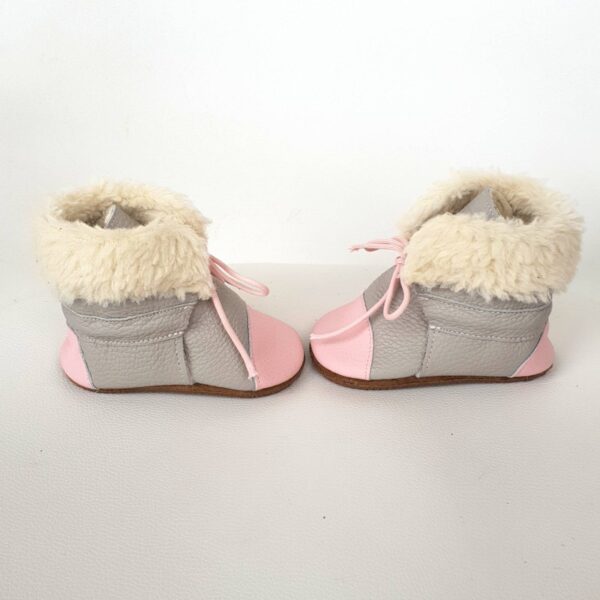 bosa stopka, buciki dziecięce, buciki zimowe, butki zimowe, butki niemowlęce, butki skórzane, buty dla dziecka, buty do nauki chodzenia, buty do przedszkola, buty do żłobka, kapcie dla dzieci, kapcie do przedszkola,butki z kożuszkiem, kozaki dziecięce. kozaczki dziecięce, kozaki dla dzieci, buty do wózka, butki do wózka, kapcie skórzane, miękkie butki, miękkie kapcie, miękkie podeszwy, mokasynki skórzane, pantofelki, papcie dla dzieci, paputki, paputki dla dzieci, paputki skórzane, pierwsze buciki, pierwsze butki, pierwsze buty, przewiewne kapcie, skórzane buty dla dziecka, tuptusie, wygodne butki