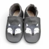 ciemne kapcie dla dzieci do przedszkola wilczki, oddychające antypoślizgowe miękkie paputki skórzane barefoot firmy sweetbaby ciemne kapcie dla dzieci do przedszkola wilczki, oddychające antypoślizgowe miękkie paputki skórzane barefoot firmy sweetbaby