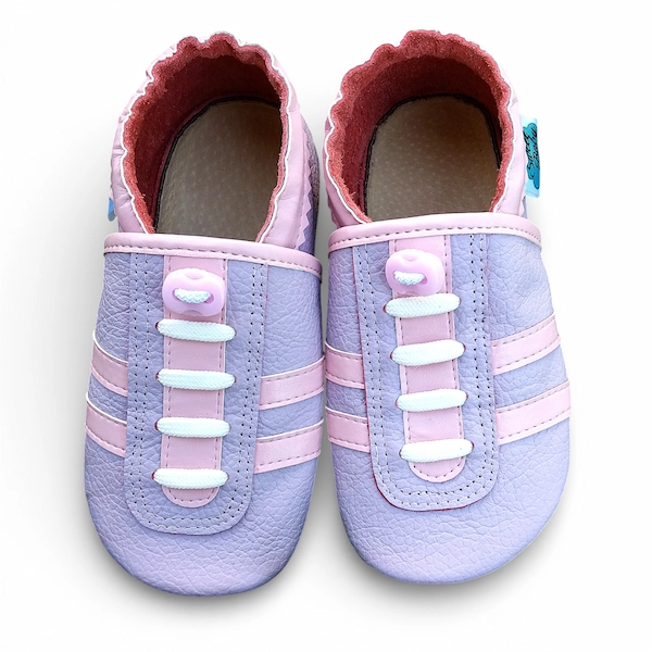 rózowe lila skórzane kapcie dla dzieci do przedszkola dla dziewczynki, oddychające tenisówki antypoślizgowe miękkie typu paputki skórzane barefoot firmy sweetbaby dziewczęce trampki