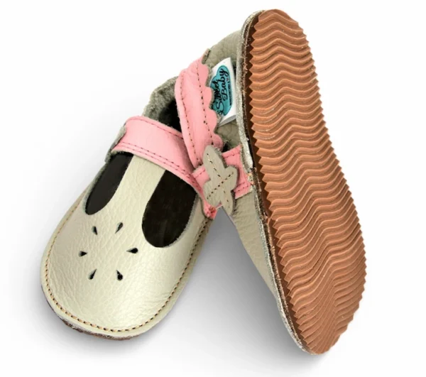 sandałki dla dziewczynki typu baleriny barefoot , kapcie dla dzieci do przedszkola kwiatuszki, oddychające antypoślizgowe miękkie paputki skórzane barefoot firmy sweetbaby przewiewne i elastyczne sandały