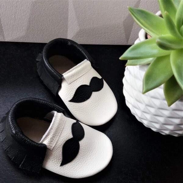 kapcie dzieciece z frędzlami