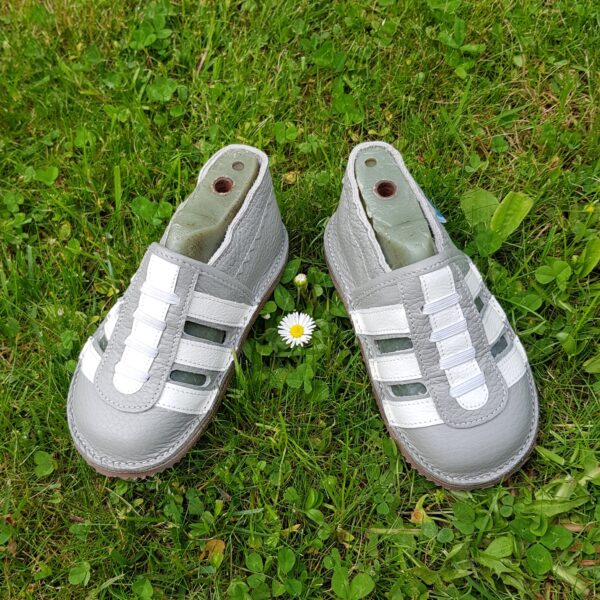 kapcie dla dzieci do przedszkola, buty wysokie podbicie, miękkie antypoślizgowe