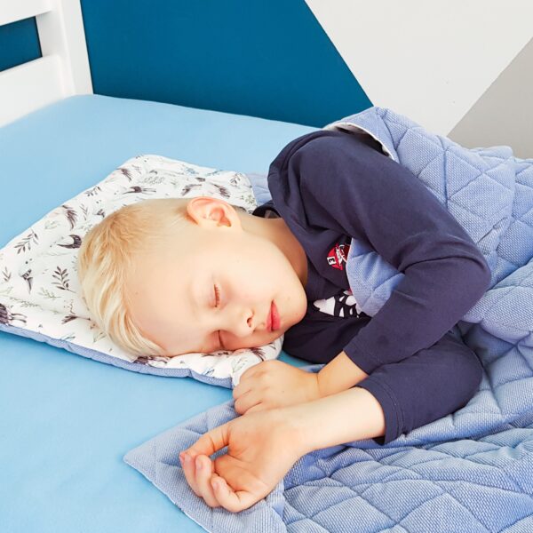 wyprawka przedszkolaka, kocyk velvet kołderka do leżakowania