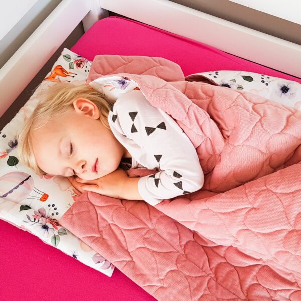 wyprawka przedszkolaka, kocyk velvet kołderka do leżakowania