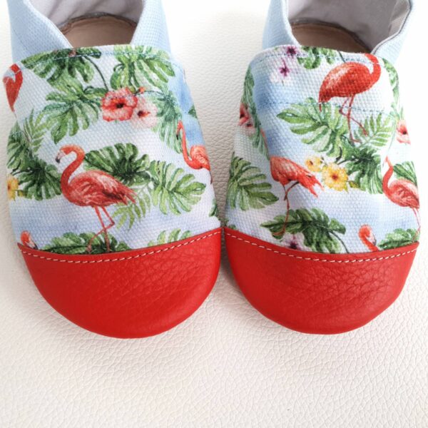 bosa stopka, buciki dziecięce, buciki letnie, butki letnie, butki niemowlęce, butki skórzane, buty dla dziecka, buty do nauki chodzenia, buty do przedszkola, buty do żłobka, kapcie dla dzieci, kapcie do przedszkola, kapcie do przeszkola, kapcie do żłobka, kapcie skórzane, miękkie butki, miękkie kapcie, miękkie podeszwy, mokasynki skórzane, pantofelki, papcie dla dzieci, paputki, paputki dla dzieci, paputki skórzane, pierwsze buciki, pierwsze butki, pierwsze buty, przewiewne kapcie, skórzane buty dla dziecka, tuptusie, wygodne butki