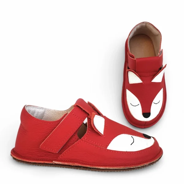 czerwone pełne buty dla dzieci na wiosnę z podeszwami barefoot zapinane na rzepy, miękkie i lekkie, elastyczne buty dziecięce z rudymi liskiem sweetbaby